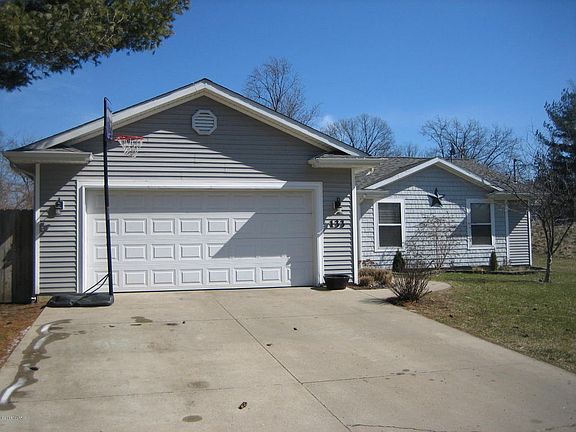 2nd image of 133 Lillie Ave