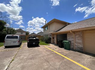 6410 S Briar Bayou Dr, Houston, TX 77072