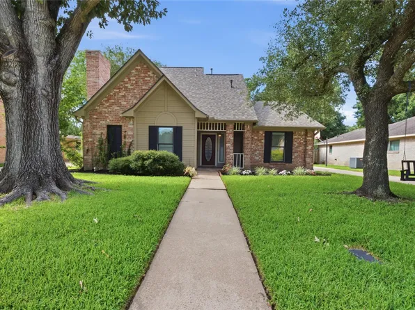 518 Rozelle Ave, Sugar Land, TX 77498