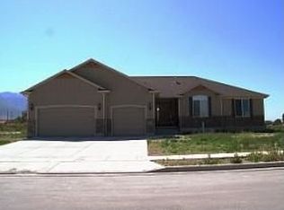 465 Spur Ct, Kaysville, UT 84037