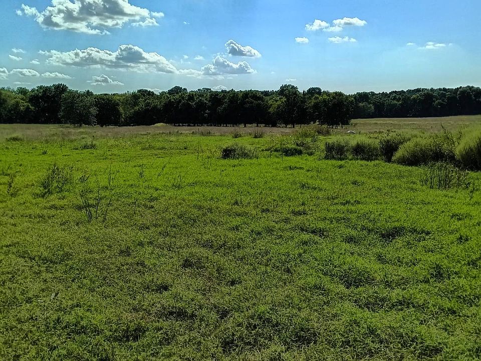 2nd image of 11077 N Elm Grove Rd