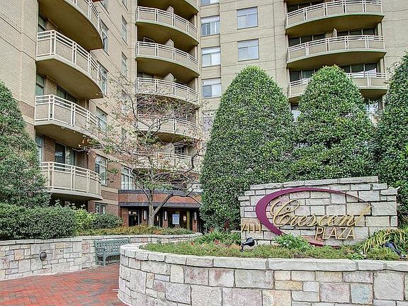 3rd image of 7111 Woodmont Ave APT 702