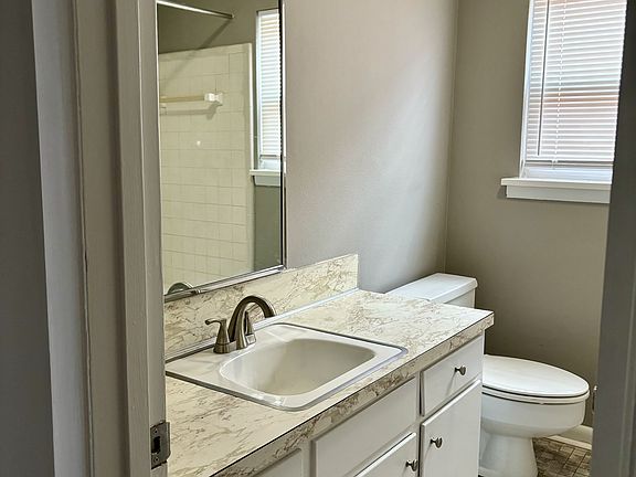 5th image of 4809 Hickory Ave #17915425