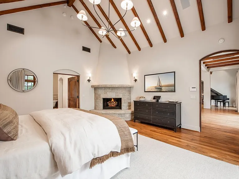710 Romero Canyon Rd — Photo 16
