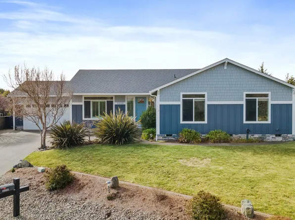 3220 Natalie Way, Bandon, OR 97411