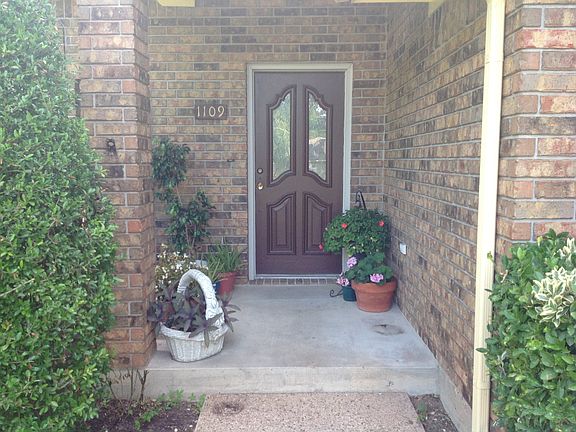 5th image of 1109 Cimmarron Dr