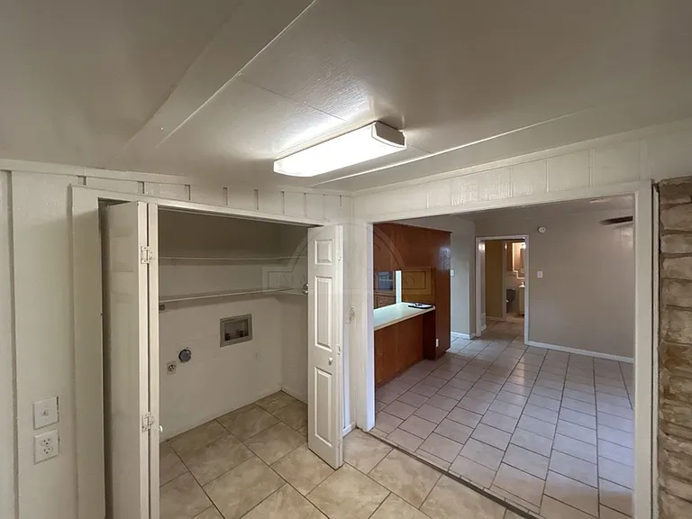 1814 Crestridge Dr — Photo 11