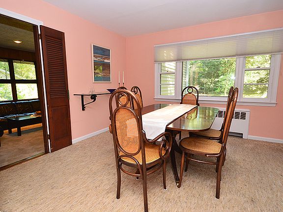 5th image of 6 Westminster Dr