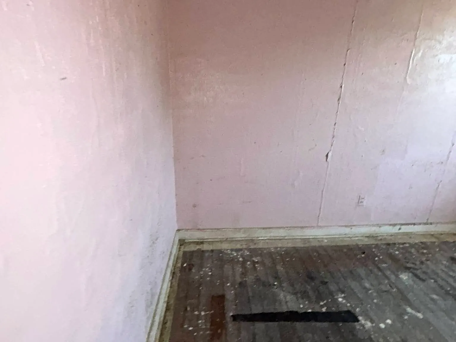 3 bed, 1848 sqft, $250 — Photo 2