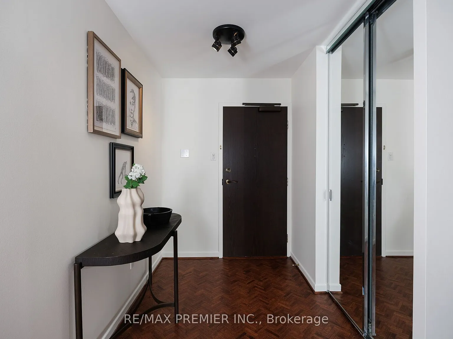 2 bed, $4,600 — Photo 3
