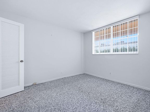 3rd image of 4502 N Federal Highway #125C