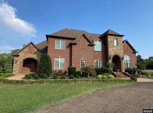 560 Parham Rd, Martin, TN 38237