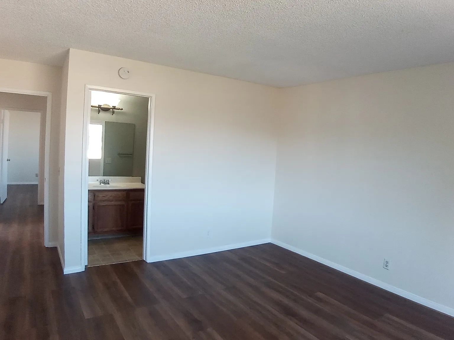 2 bed, 1020 sqft, $1,795 — Photo 3