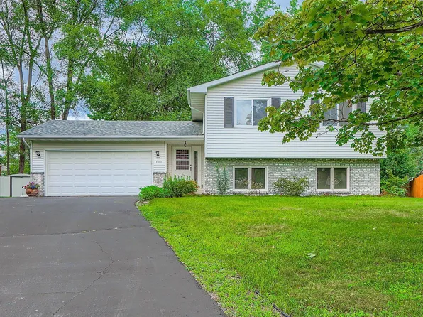 2883 117th Ln NW, Coon Rapids, MN 55433