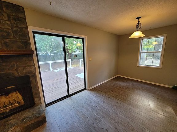 3rd image of 2818 Kirkwood Cir