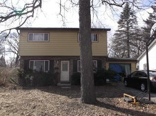 354 Ridge Ave, Crystal Lake, IL 60014