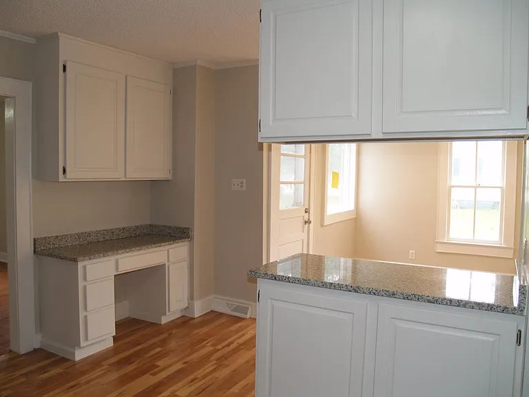 415 Millsaps Rd — Photo 5