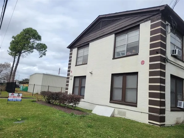 7301 Capitol St APT 4, Houston, TX 77011