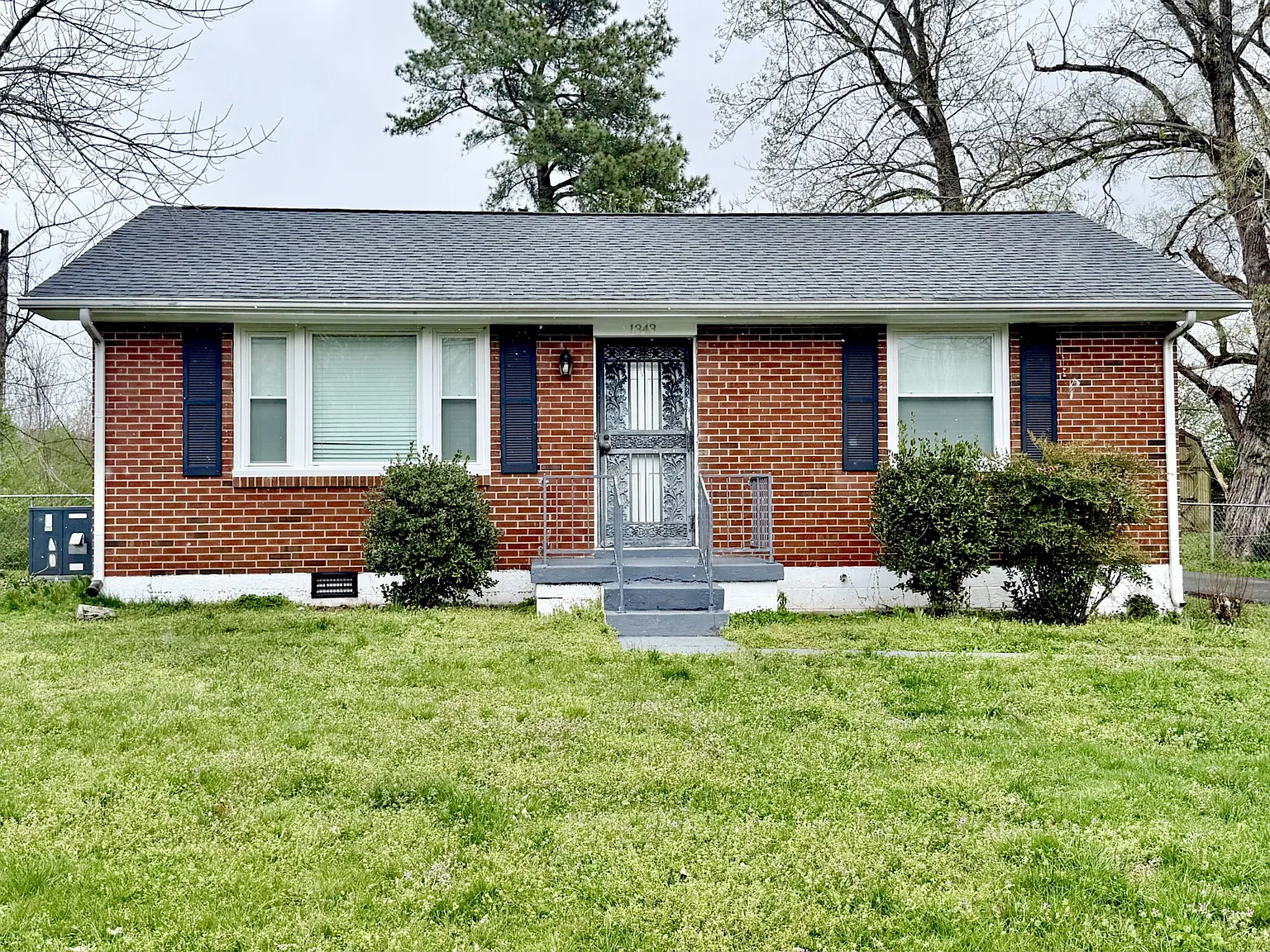 1343 Paradise Hill Rd photo 1