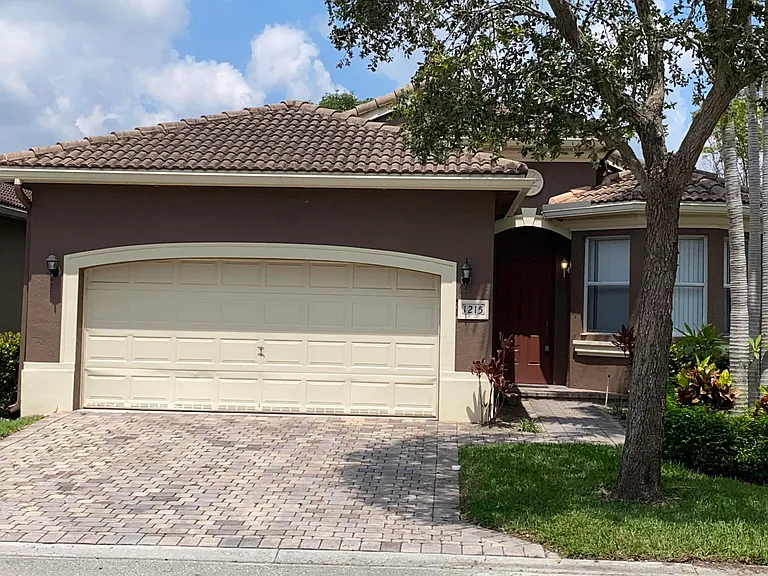 1215 Rosegate Blvd — Photo 42
