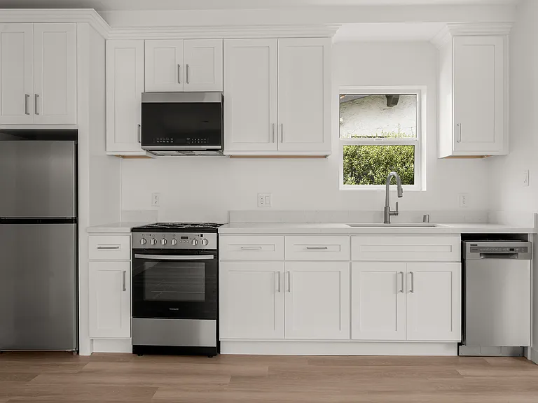 616 N. Alta Vista — Photo 2