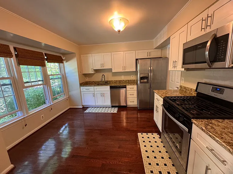 8985 Omega Ct — Photo 6