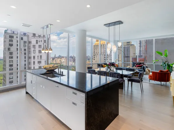 157 West 57th Street 34F image 1 of 17