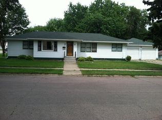 139 6th Ave SW #2, Le Mars, IA 51031