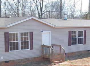 653 Scenic River Dr, Rocky Mount, VA 24151