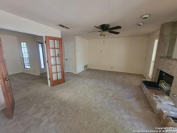 3rd image of 5906 Woodridge Park