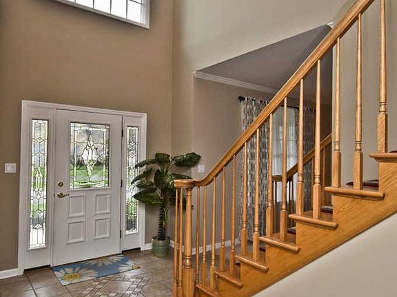 5th image of 1605 Willow Dr