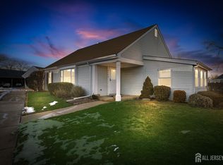 142C Providence Way, Monroe Township, NJ 08831