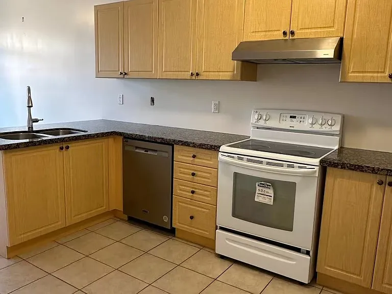 11 Ivory Silk Dr — Photo 3