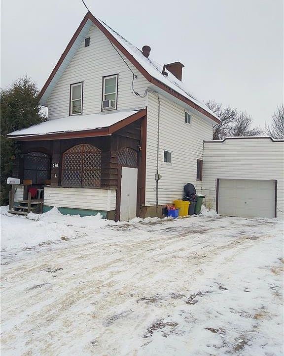 2nd image of 570 Eganville Rd