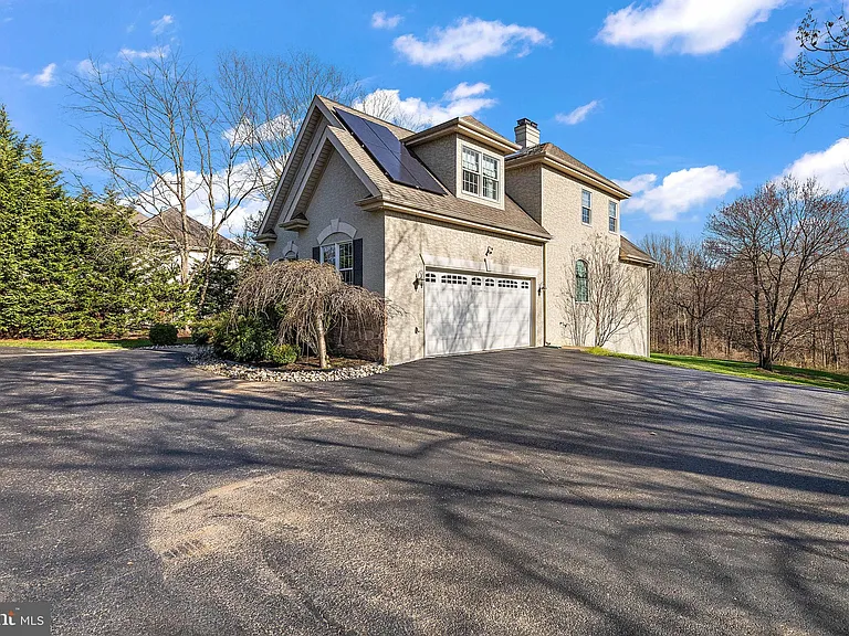 1891 Brackenville Rd — Photo 2
