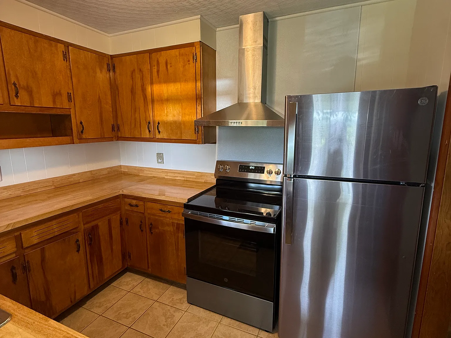 2 bed, 1100 sqft, $1,600 — Photo 3
