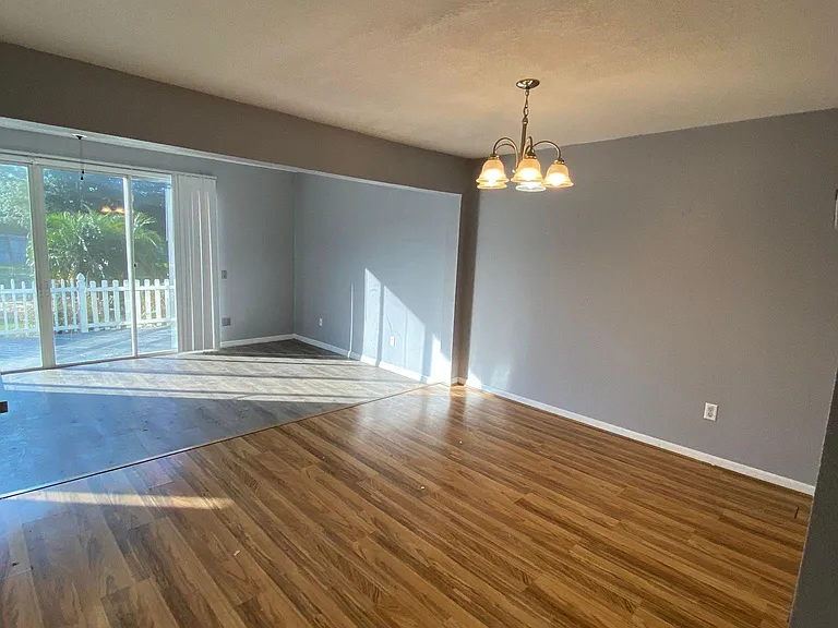 677 Orchid Dr #A — Photo 4