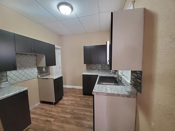 4th image of 4017 Benton Blvd