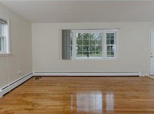 220 Oronoque Rd, Milford, CT 06461