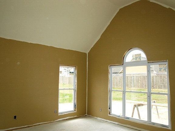 5th image of 1501 Wilkes Ave