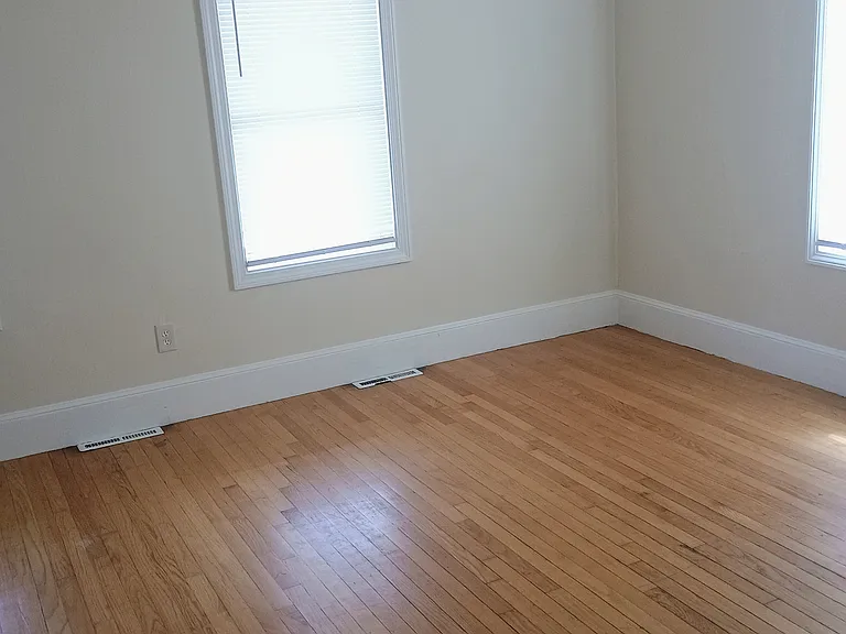 10 Hodges Ave #1 — Photo 9