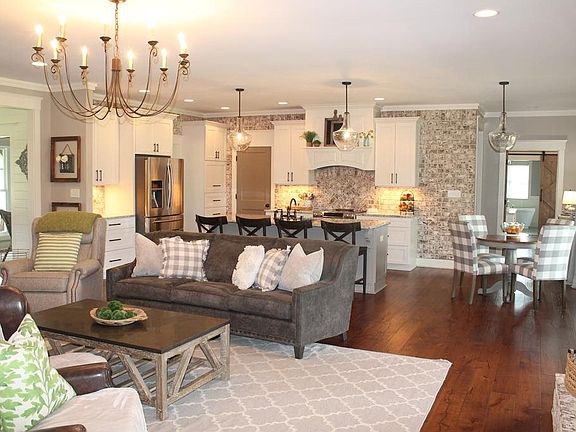 5th image of 318 Marston Mill Way