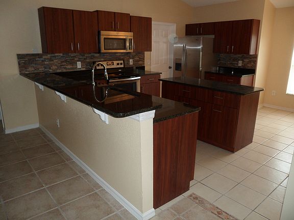3rd image of 3271 Cumberland Ct