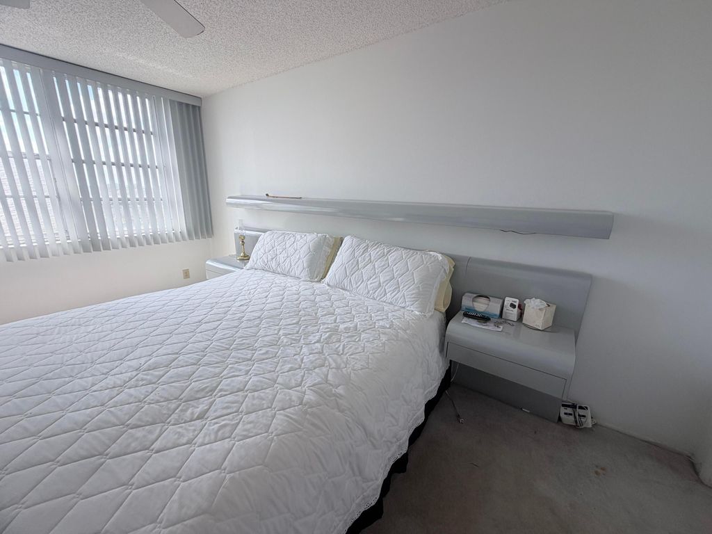 3510 Oaks Way #502, photo 4