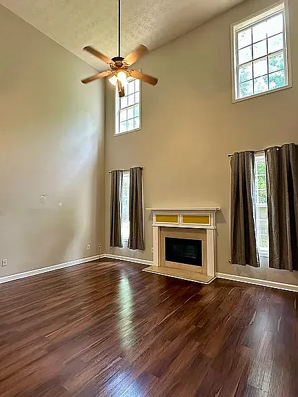 8012A Abington Dr — Photo 5