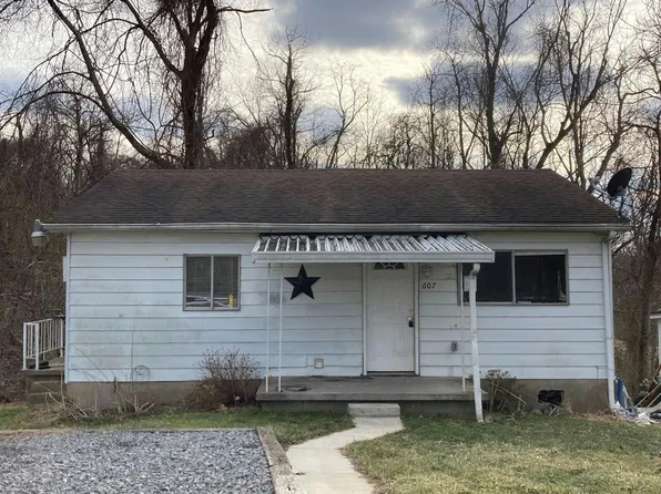 607 McKinley St, Fairmont, WV 26554
