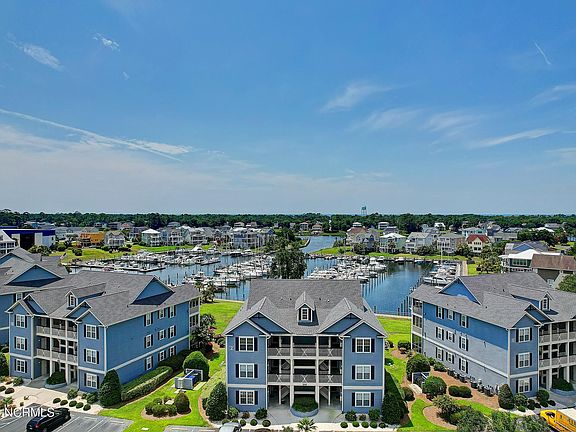 2nd image of 2555 Saint James Dr Unit 204
