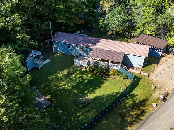 43 Sunset Rd, Saranac Lake, NY 12983