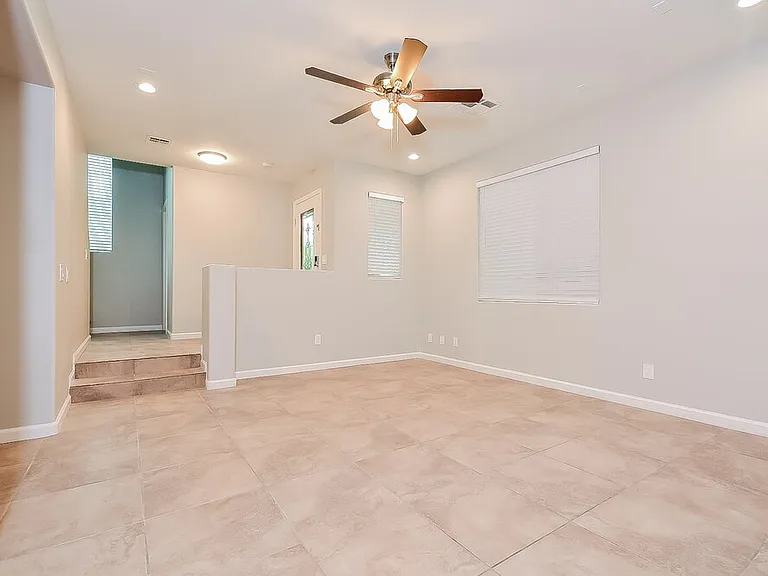 10569 Hamdem Ave — Photo 4