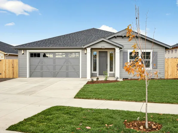 3751 Carlin Dr, Medford, OR 97504